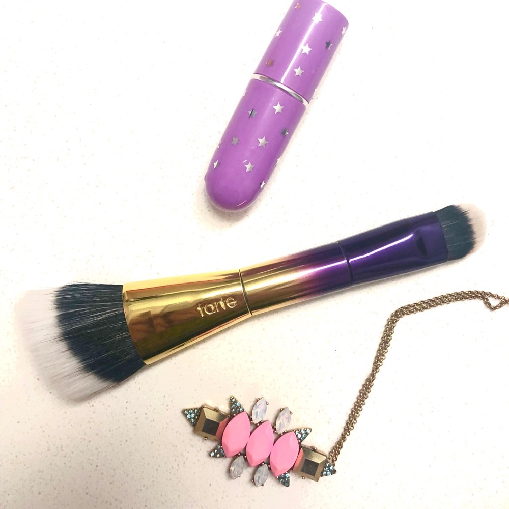 Dual sided Tarte Brush